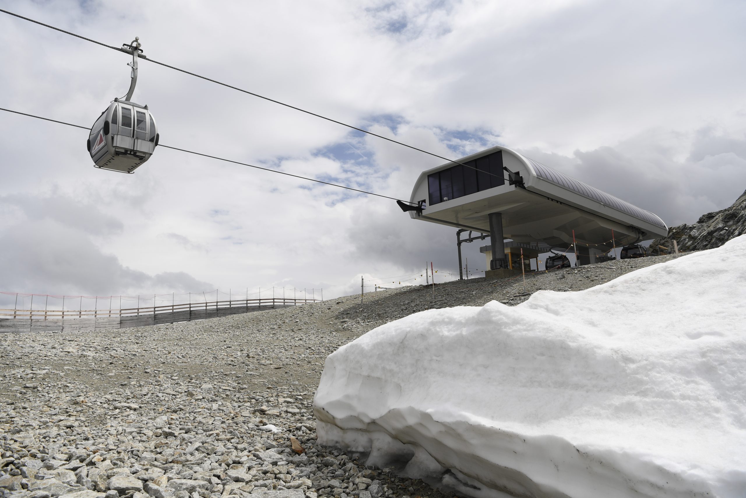 Image accompanying Zwei aktuelle Videos zeigen Zustände auf dem Hintertuxer Gletscher