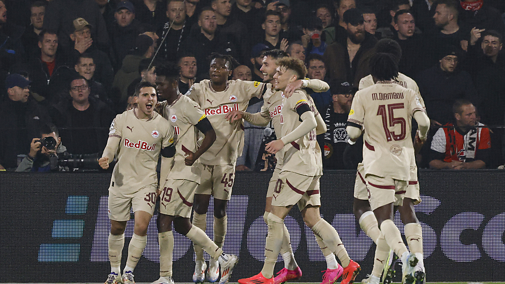 Salzburg surprised him with his first CL victory: 3-1 at Feyenoord