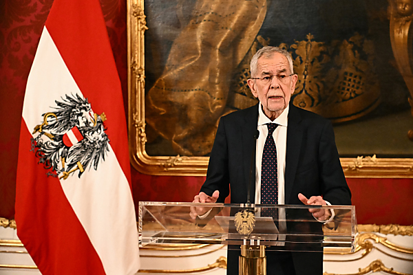 Auf dem Foto sieht man Bundespräsident Alexander Van der Bellen.