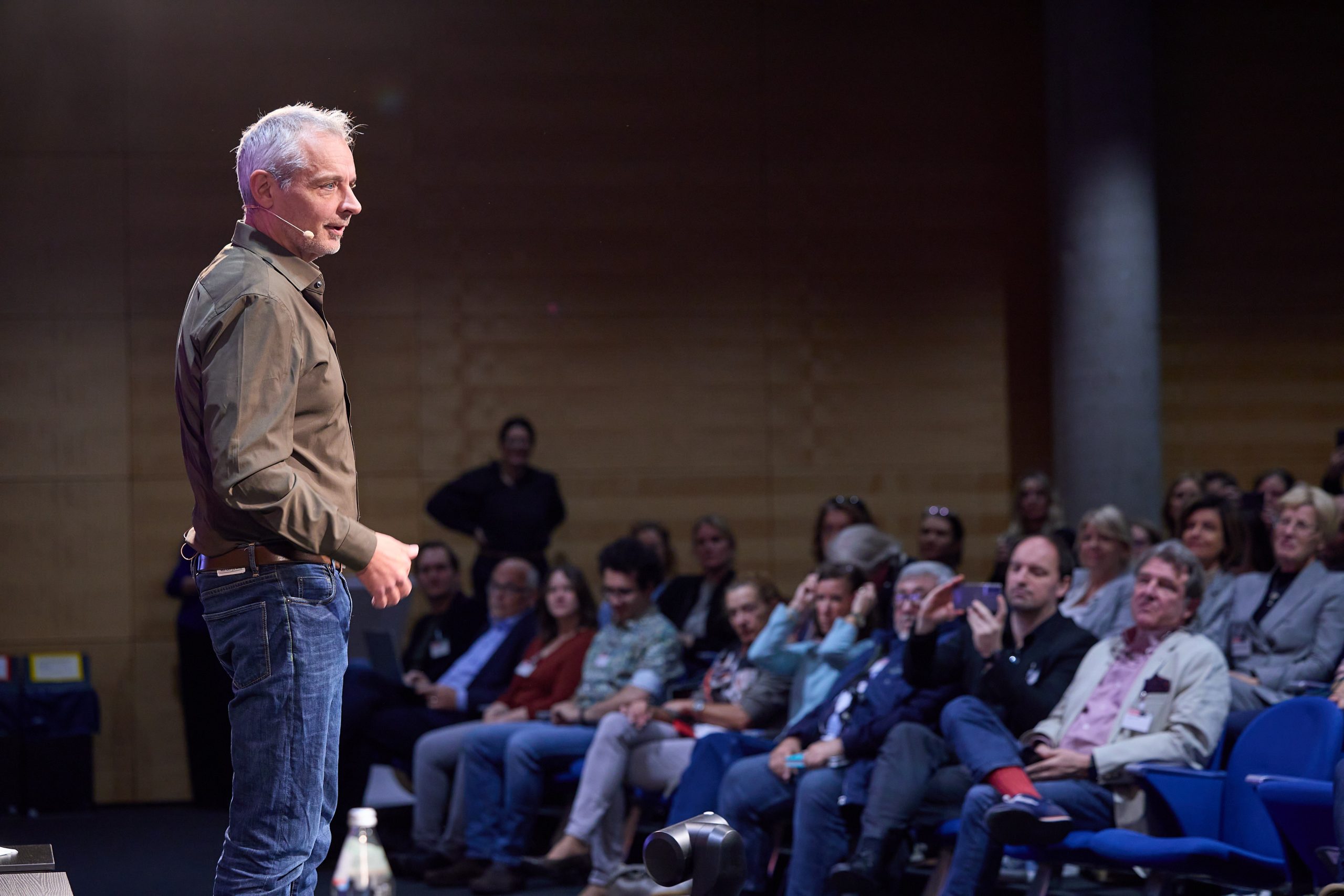 Keynote von Thomas Maurer vor Publikum