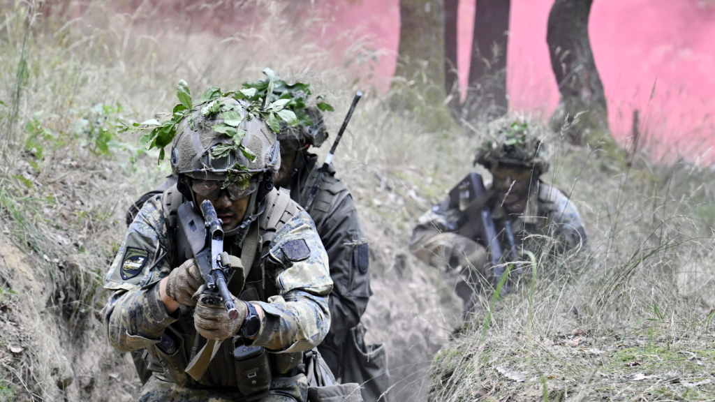 Kommission empfiehlt acht plus zwei Monate Wehrdienst