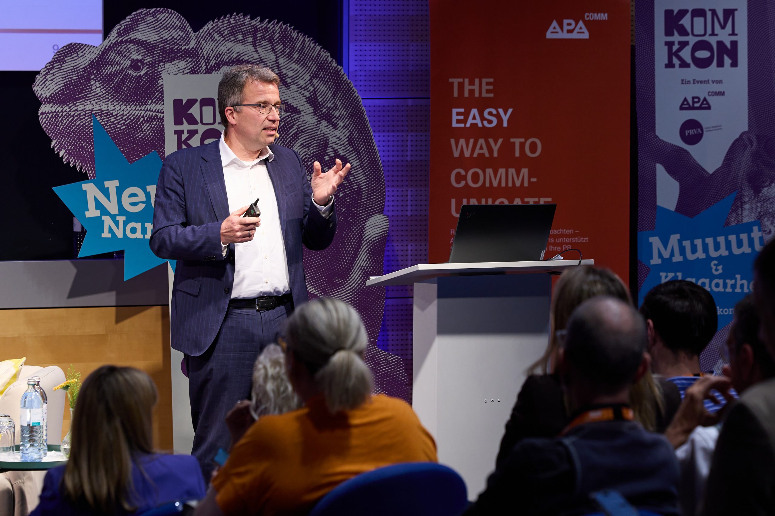 Johannes Kopf hält eine Keynote am KOMKON